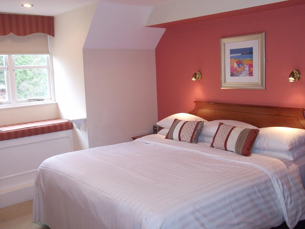 Newbury Manor Guest House Room photo