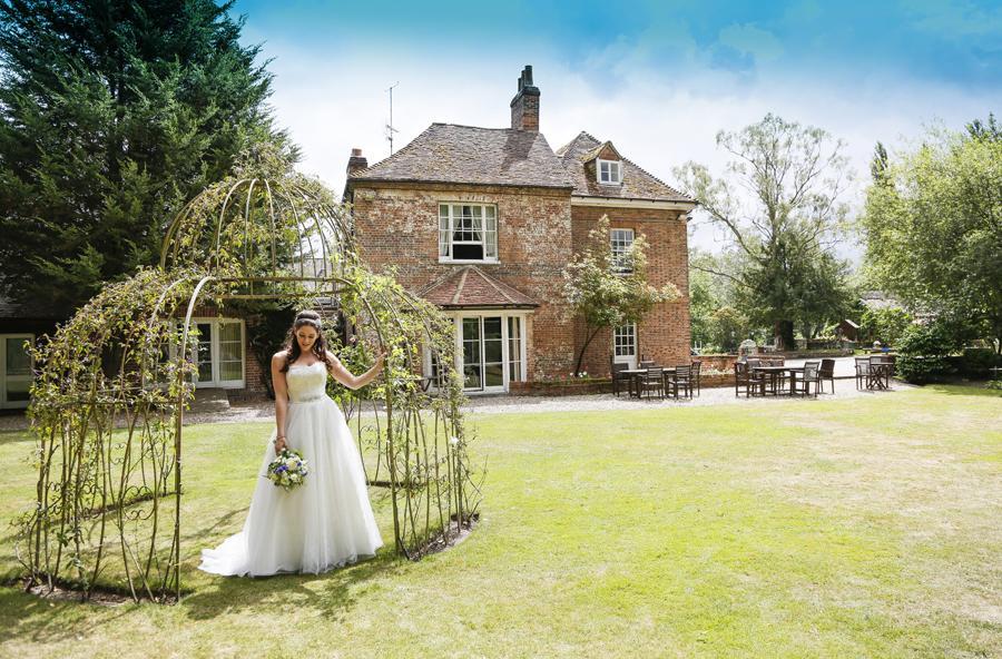 Newbury Manor Guest House Exterior photo