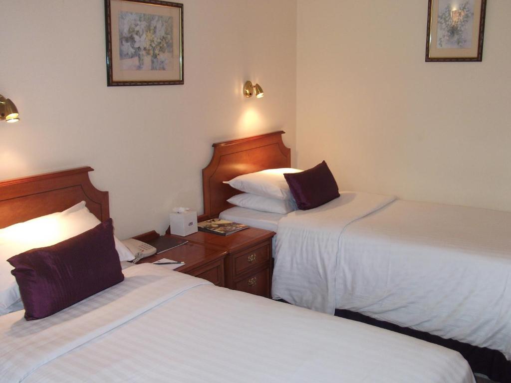 Newbury Manor Guest House Room photo