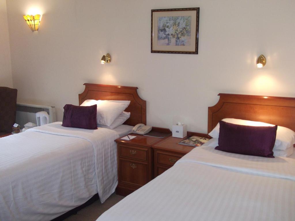 Newbury Manor Guest House Room photo